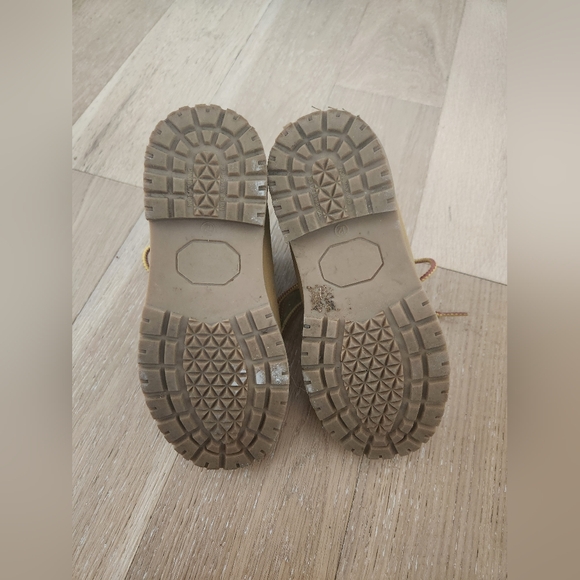 UNBRANDED | Timberland-style boot - Picture 7 of 8